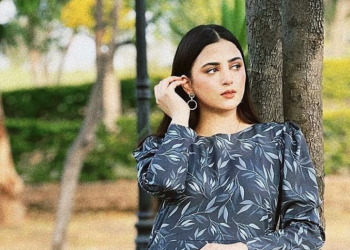 The Evolution of Maxi Design in Pakistan: Where Comfort Meets Contemporary Fashion